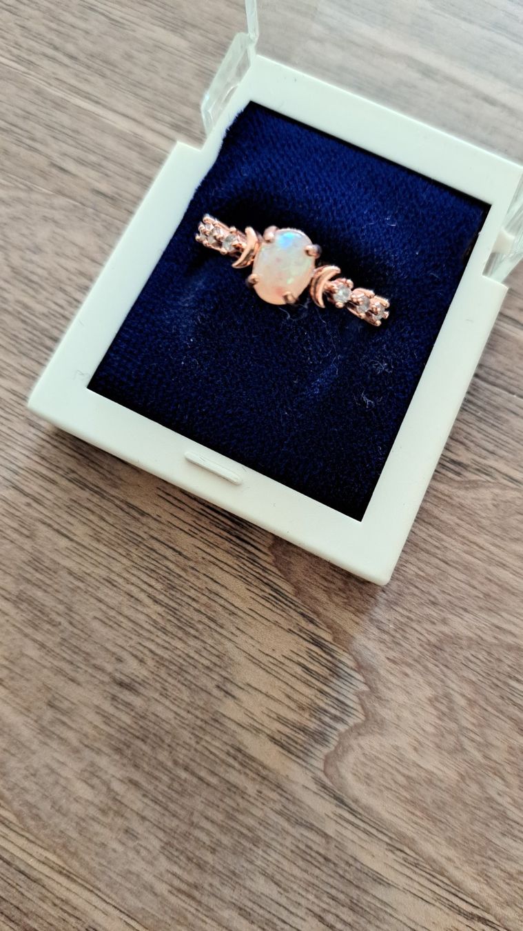 Anelli: bague couleur or rose avec pierre - taille 10 – Nuovo (secondo la descrizione) da Chêne-Bourg venduto da n4r_7kyb