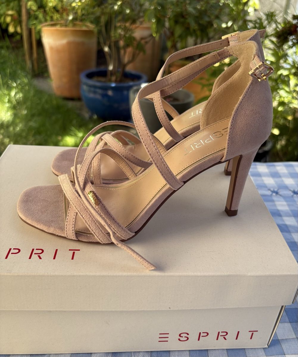 Esprit Chaussures femmes: Sandaletten von Esprit – Neuf avec emballage d'origine à Riehen par BESSI17 1