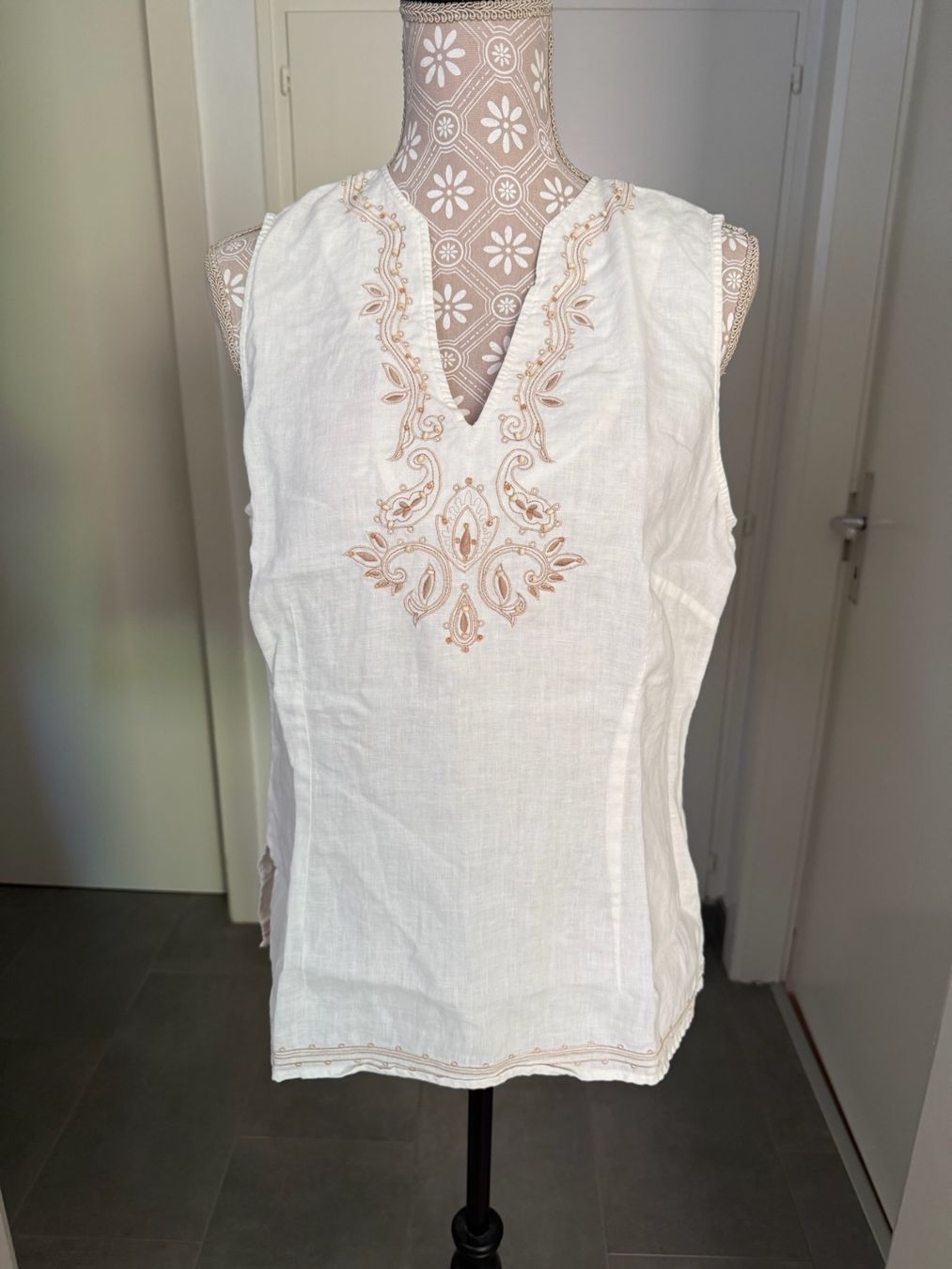 Top: Top - L - Lin – Usato da Sion venduto da accroshoes