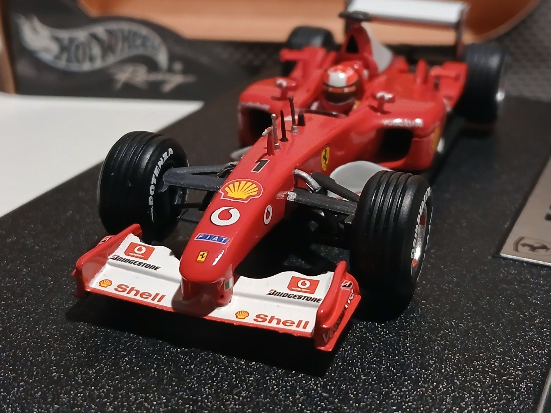 F1 ferrari f2002 michael schumacher wc tabac de 2002 au 1/18 scale 54626 - Collection