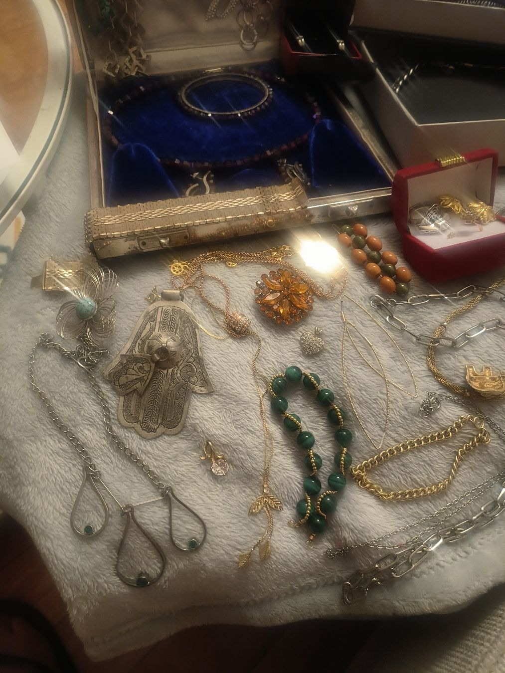 Sonstiger Schmuck: gros lot bijoux diverses – Gebraucht aus Pampigny von Nathbn 1