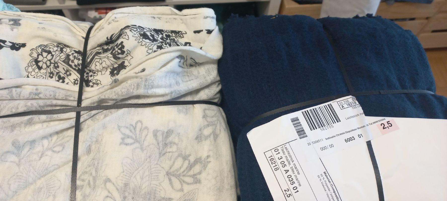 Tessuti: Stoffpacket, Strickstoff – Nuovo (secondo la descrizione) da Flawil venduto da nimyqu 2
