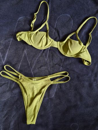Süsser Bikini Gr. S, gelbgrün, super für den Sommer!