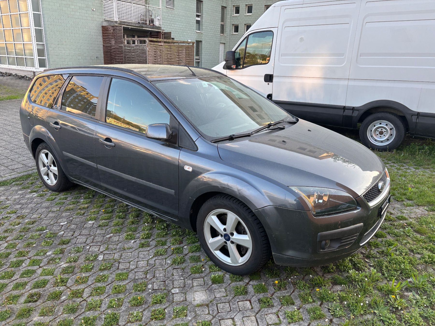 Ford Automobili: For Focus Mk2,  2.0 16V – Usato da Emmenbrücke venduto da car08