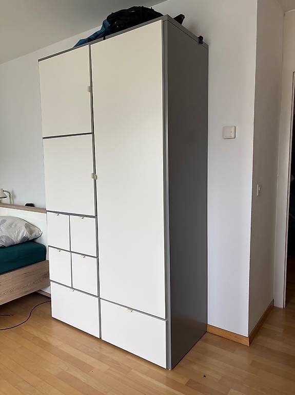 Ikea Armadi: VISTHUS Kleiderschrank – Usato da Zürich venduto da Danny.1909 1