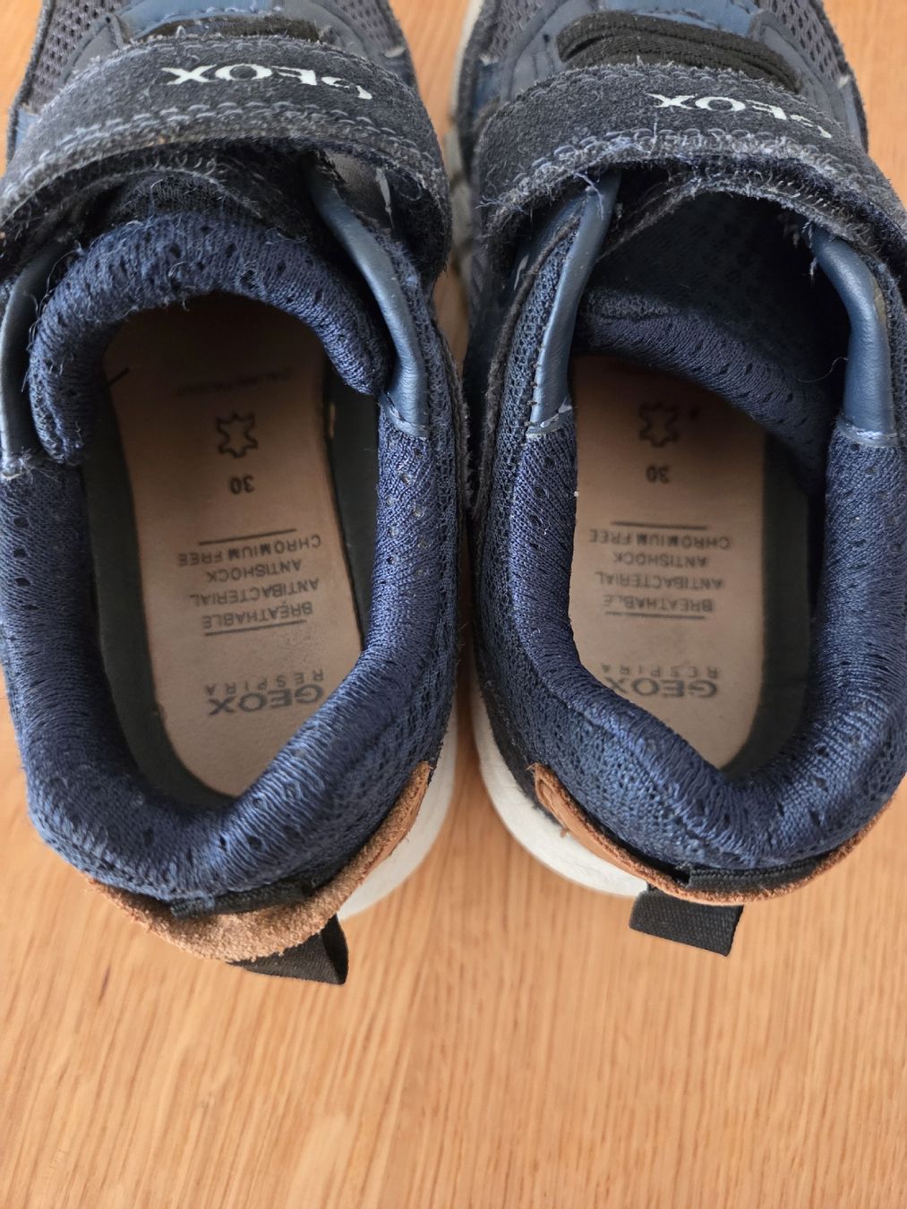 Geox Scarpe per ragazzi: Geox Sneakers 30 blau – Usato da Oberuzwil venduto da Umlobo 2
