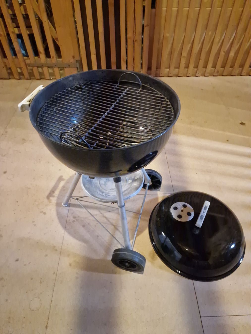 Weber Griglie: Weber Kugelgrill / Holzkohlegrill – Usato da Hausen am Albis venduto da lukas_24 1