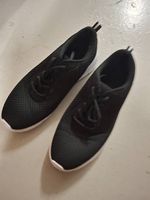 leichte schwarze Turnschuhe Nr.40