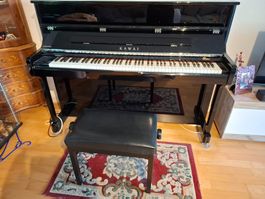 Klavier Kawai schwarz mit Klavierhocker gebrauchter Zustand