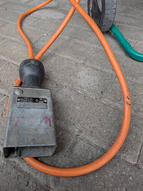 Câbles: Pur Starkstrom Kabel ca. 40 m – D'occasion à Rieden AG par Lombego 1