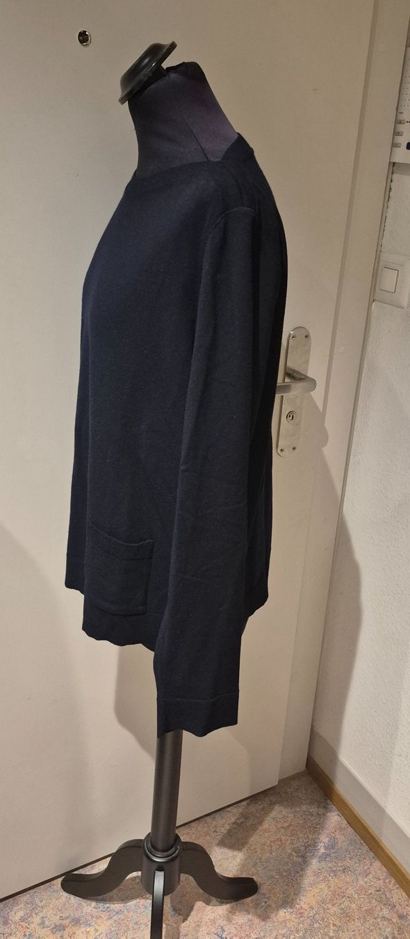 Marc Cain Pullover & Sweatshirts: Damen Pullover dunkelblau Gr. 5 =  42   MARC CAIN – Gebraucht aus Zürich von Roberto040 1