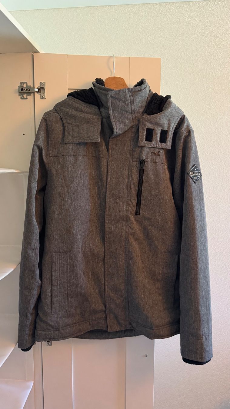 Hollister Vestes: Herren-Winterjacke – D'occasion à Rothenthurm par Lynn_DM