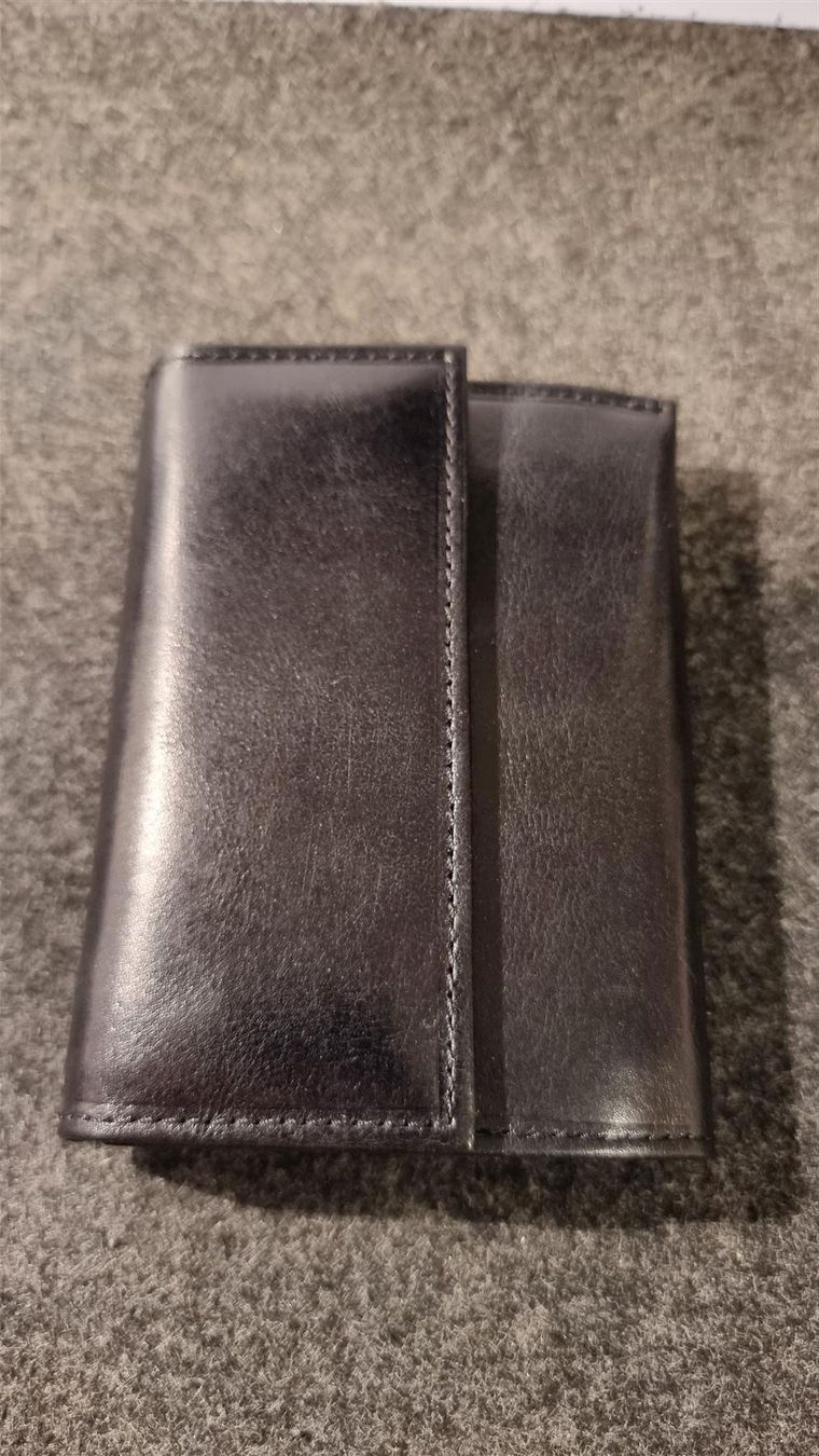 Brieftaschen: Portemonnaie aus Leder schwarz – Neu (gemäss Beschreibung) aus Rebstein von James-Dean