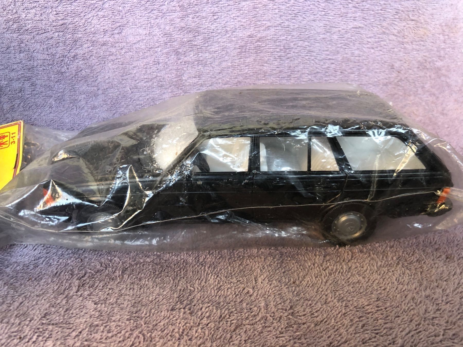 Mercedes-Benz Modellini d'auto: Mercedes w123 farbkartenmodell garage – Nuovo (secondo la descrizione) da Reinach AG venduto da rares75 4