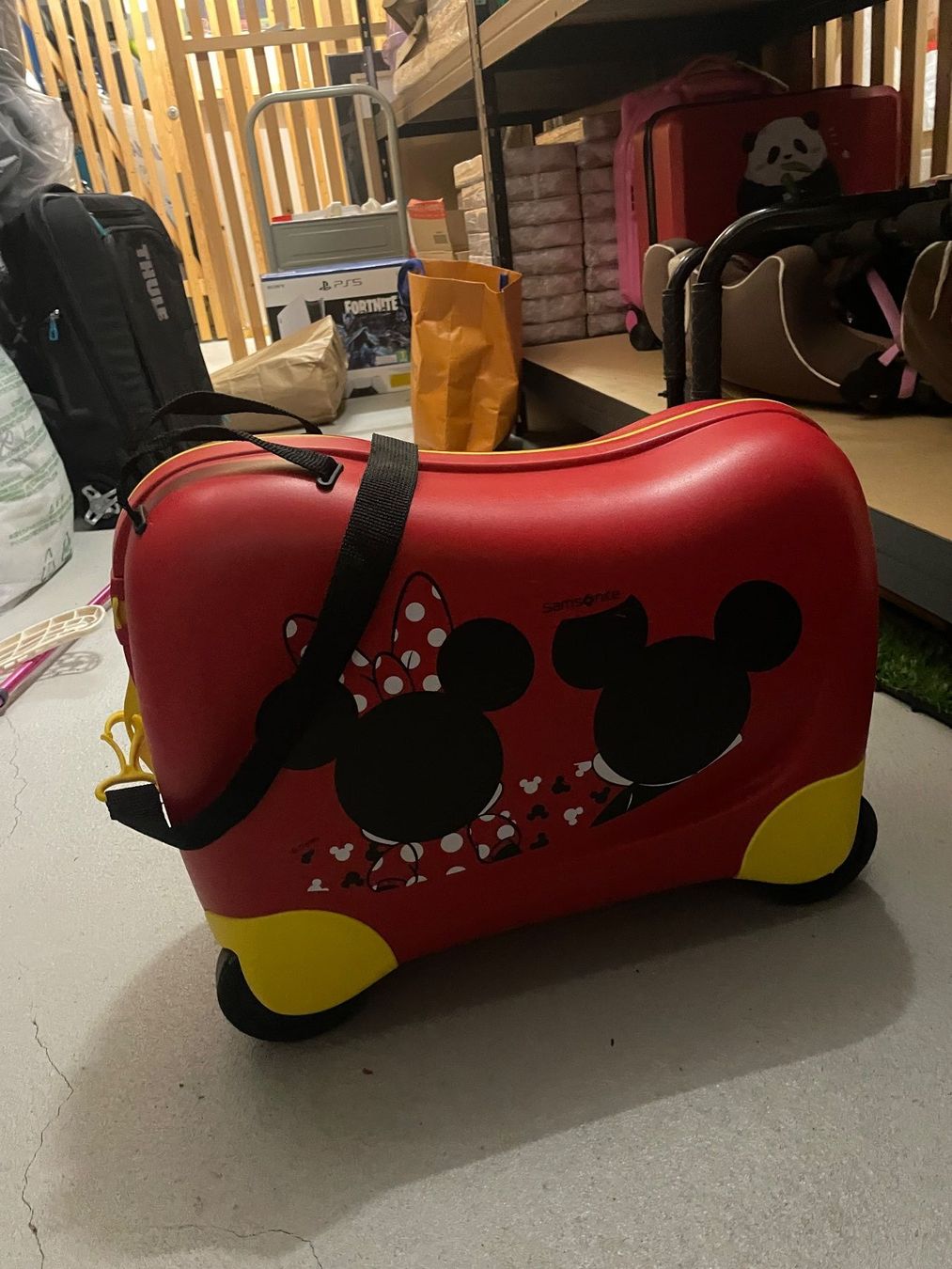 Valigie: Samsonite Kinderkoffer Rollkoffer rot Mickey Mouse guter ... – Usato da Burgdorf venduto da ski_5jt6 1