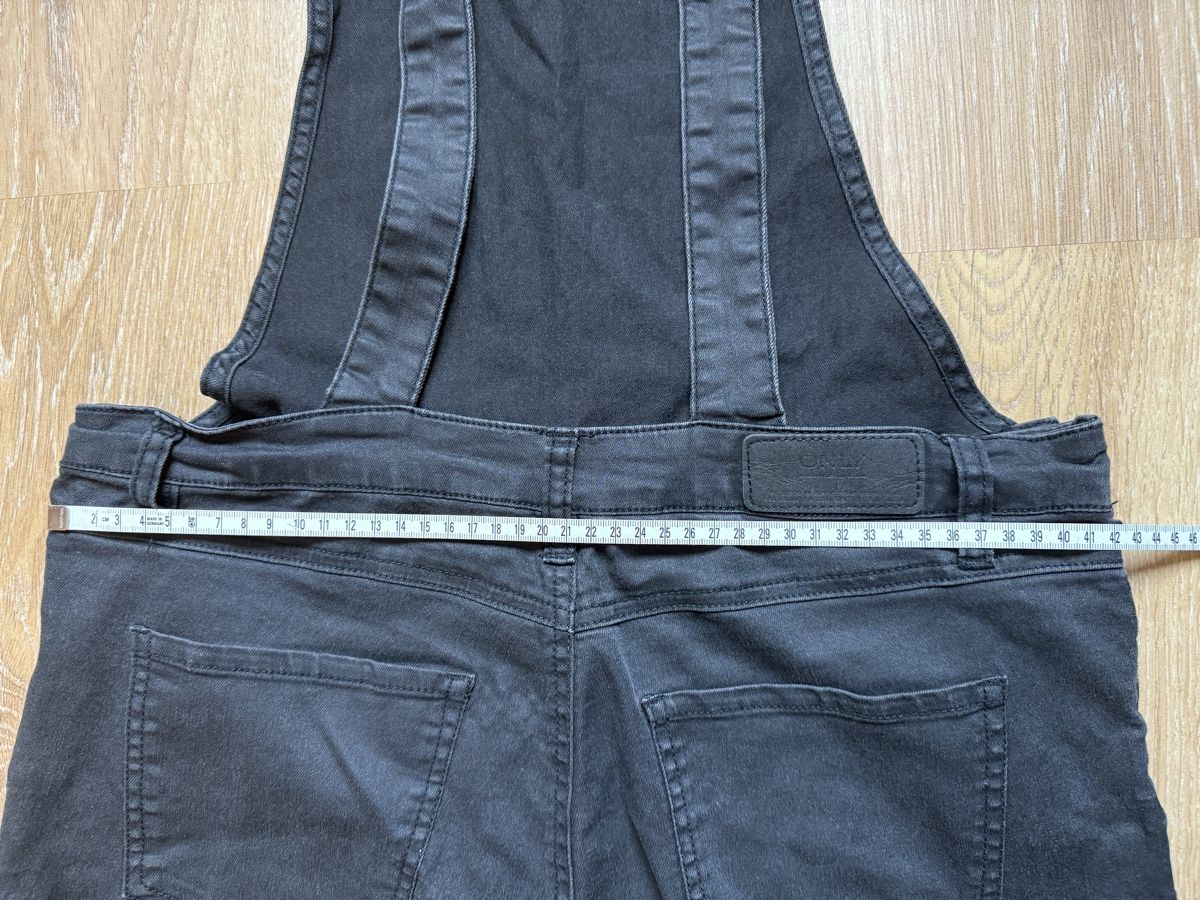 Only Tute: Salopette noire Only, t.38/M – Usato da Tavannes venduto da Thriftshop 2