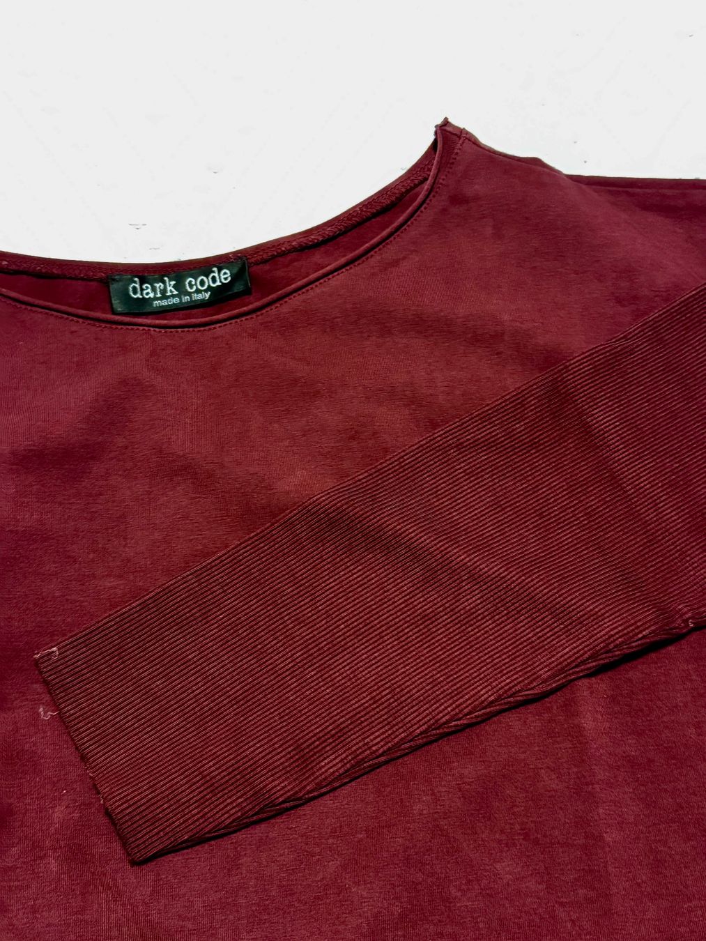Maglioni & Felpe: Dunkelroter Sweater Dark Code, Kastenform, Gr. S – Nuovo (secondo la descrizione) da Erlinsbach SO venduto da Romstrasse 1