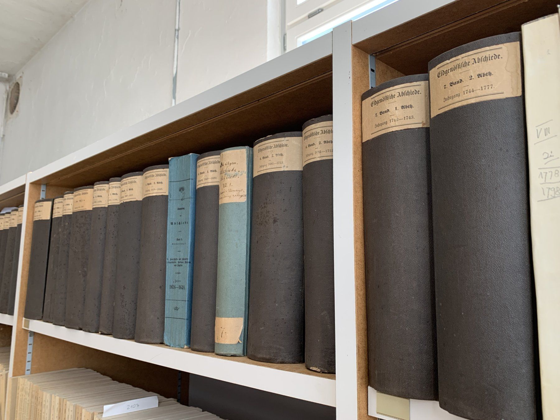Libri: Amtliche Sammlung, Eidgenössischen Abschiede 1245-1798 – Usato da Bazenheid venduto da ebarch