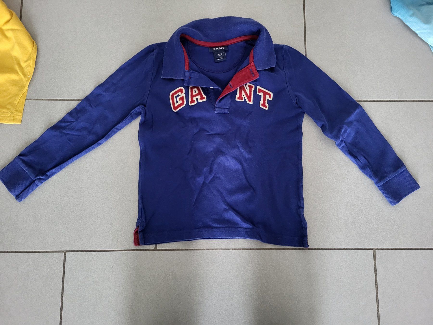 Desigual Lotti & Set di vestiti: Marken Desigual GAP Kleidepaket gr. 104 – Usato da Boswil venduto da i12i 2