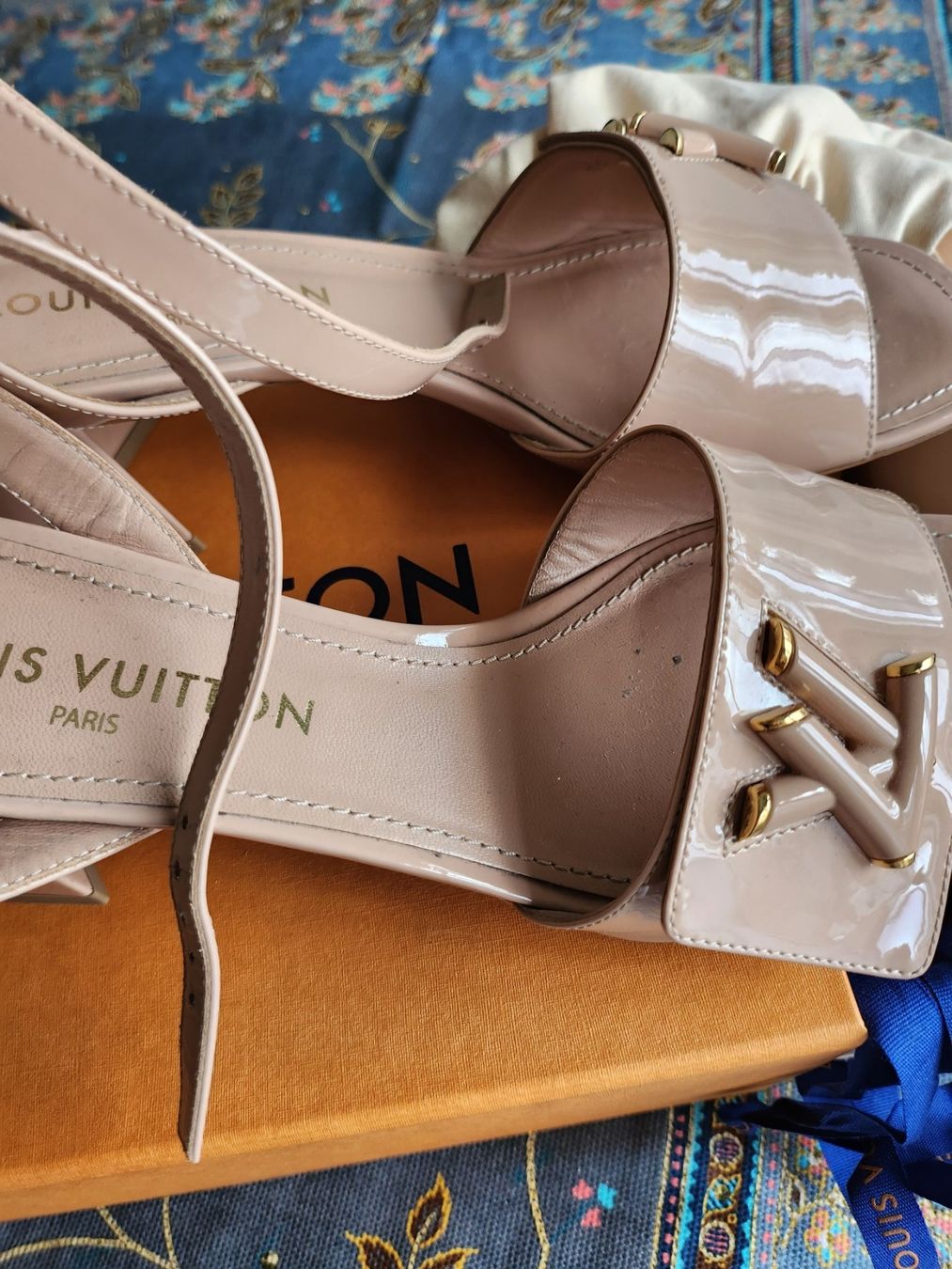 Louis Vuitton Scarpe da donna: Louis Vuitton ,  Sandaletten. Gr 40 – Usato da Dietikon venduto da Oxana01 7