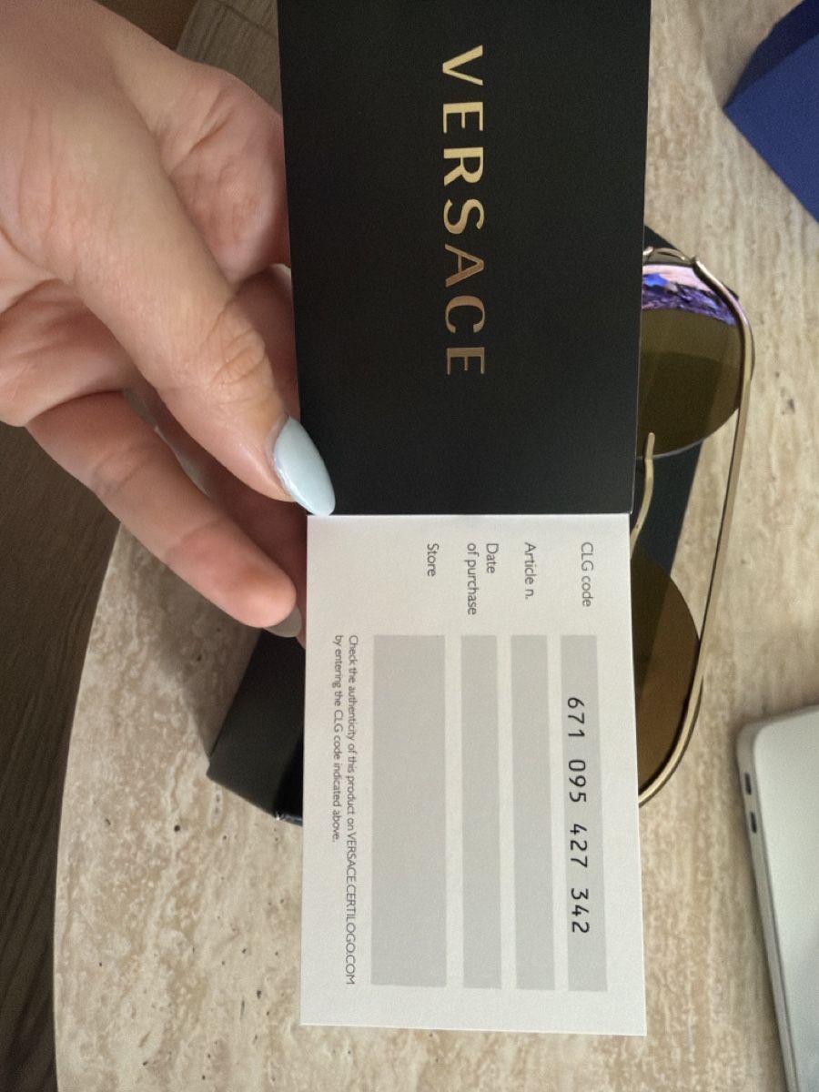 Versace Brillen & Gläser: Versace Sonnenbrille  – Gebraucht aus Goldau von julia_z4 2