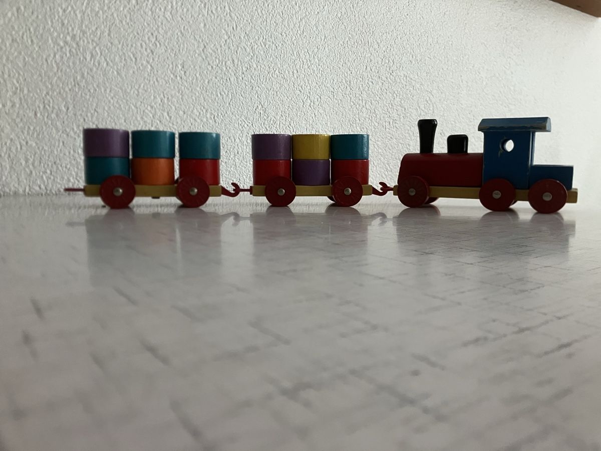 Giocattoli: Kleinkinder Holz Zug – Usato da Lyss venduto da Punktum01 5