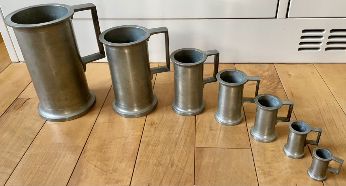 Karaffen: Zinnkrug Set Schankmaße + 1 Zinntopf – Gebraucht aus Zürich von einkaufswagen