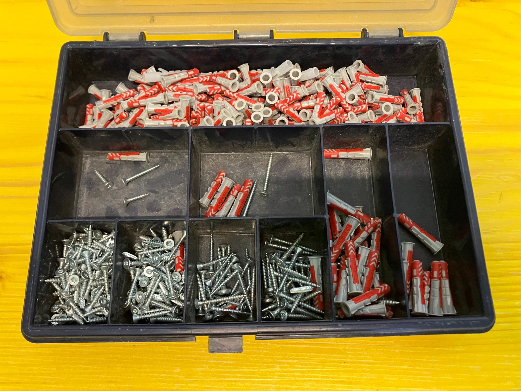 Utz Tutti gli attrezzi: Raco Sortierbox/Koffer mit Inhalt ab 1.- – Nuovo (secondo la descrizione) da Lichtensteig venduto da Buy24International 1