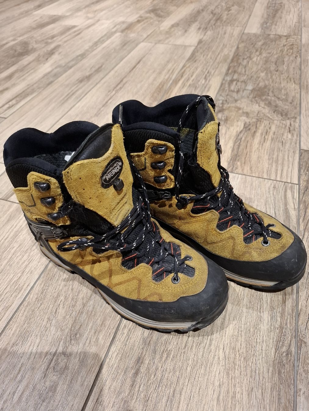 Herrenschuhe: Meindl Wanderschuhe, Grösse 40 – Gebraucht aus St. German von Neuwelt 1