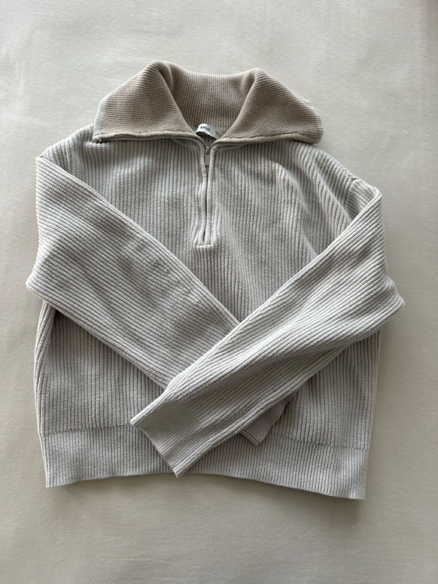 Mango Pulls & Sweat-shirts: Rollkragenpullover, weiss-beige, Gr. XS – D'occasion à Wattenwil par nid_p9fx