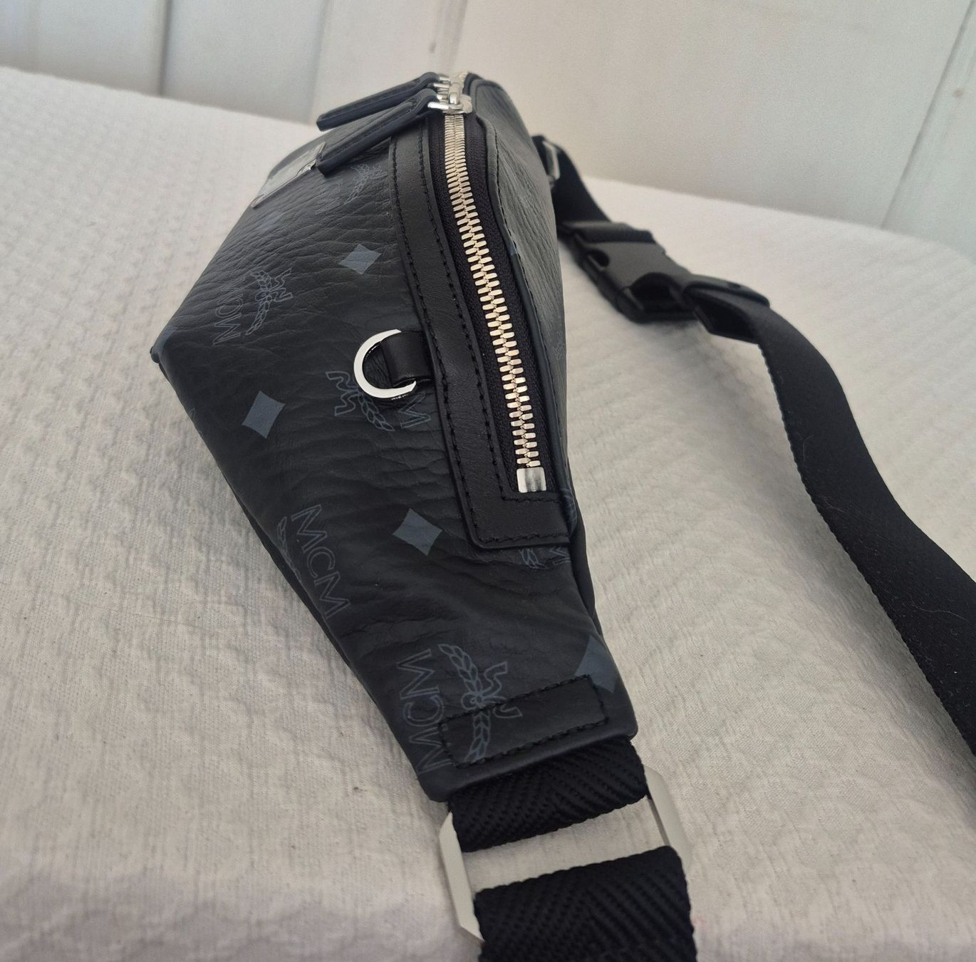 Mcm Borse: Neue MCM Bauch-/Brusttasche – Nuovo (secondo la descrizione) da Dottikon venduto da Pega7 5