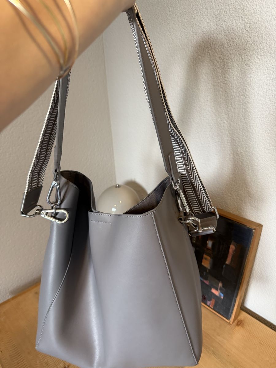 Taschen für Damen: Vivi Mari Tote Bag – Neu (gemäss Beschreibung) aus Hausen AG von Sinetta 1