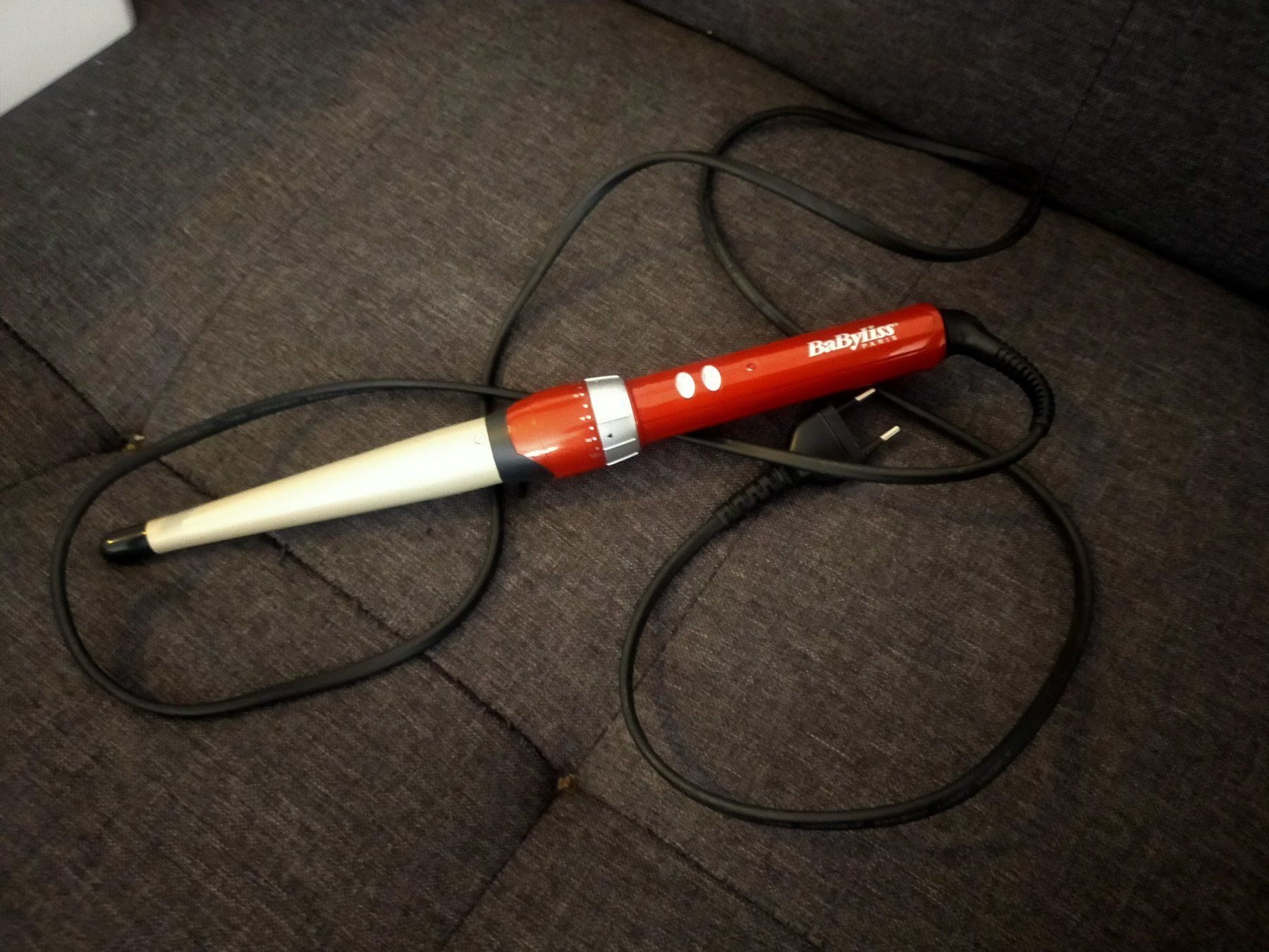 BaByliss Piastre & Arricciacapelli: Kegellockenstab / konischer Lockenstab – Usato da Tägerig venduto da mikky02