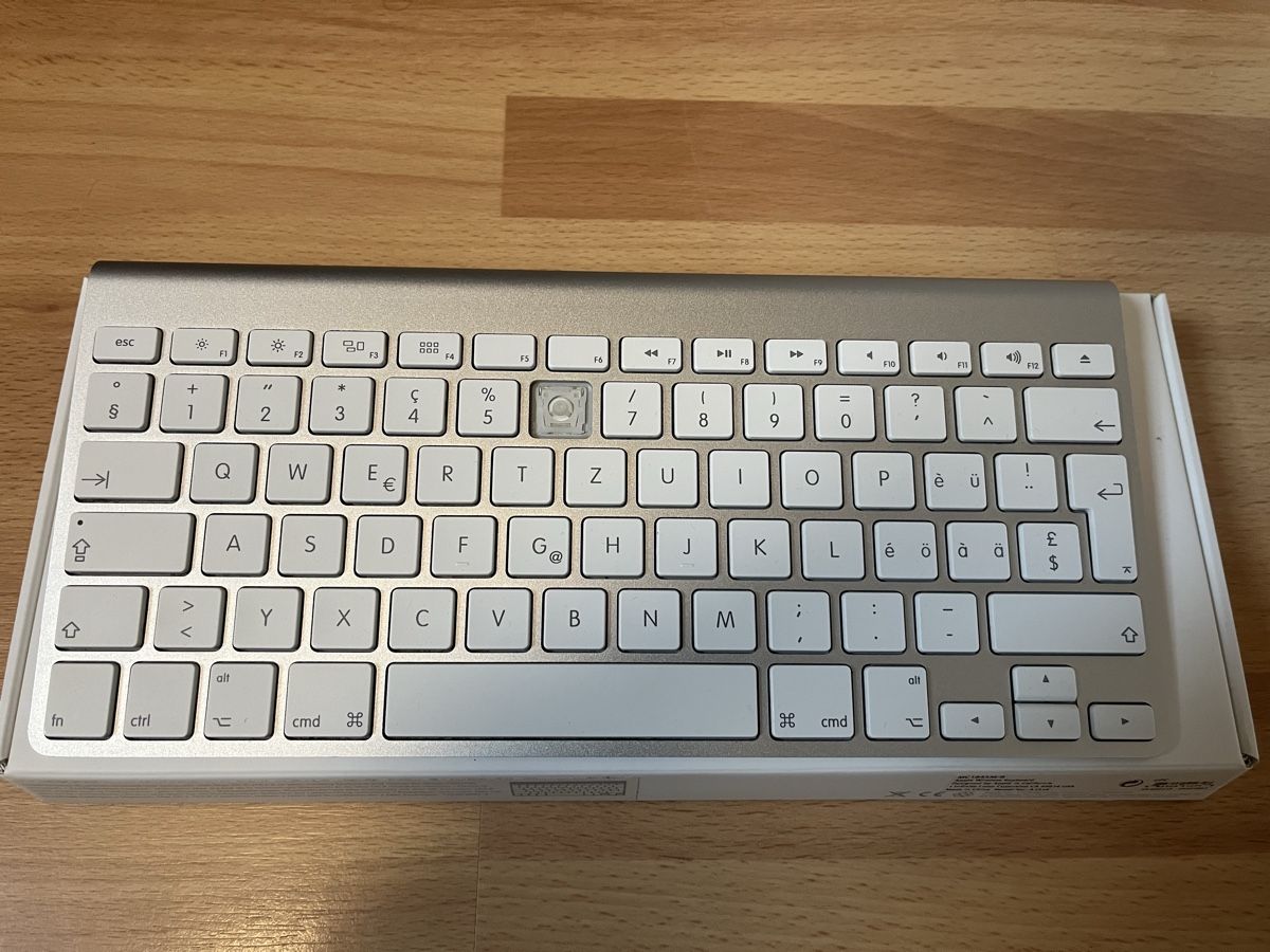 Apple Tastiere: Apple Keyboard CH Layout – Difettoso da Wetzikon ZH venduto da denis_08 1