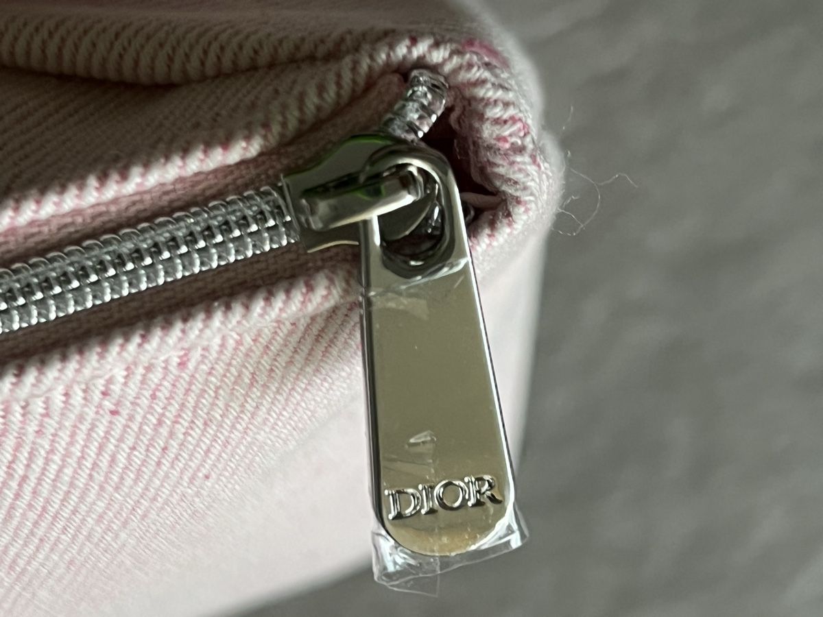 Dior Taschen für Damen: Dior pochette by Dior Parfumes – Neu und originalverpackt aus Mendrisio von fly_9wzx 6