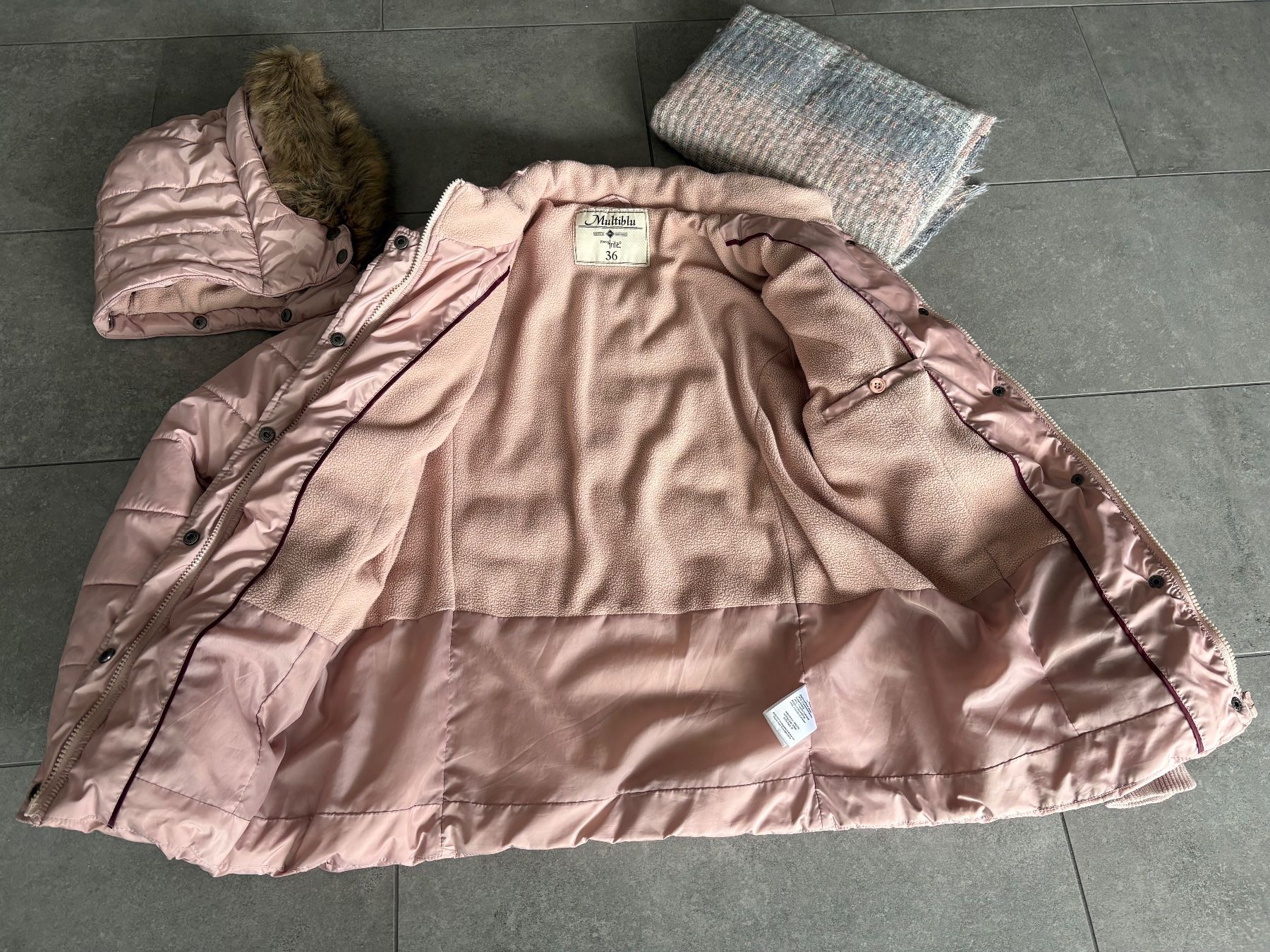 Giacche: Warme, Winter -Steppjacke ,rosa ,Gr.36,mit Schal – Usato da Sarmenstorf venduto da Nathi013 3
