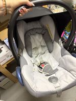Maxi-Cosi mit Easy Base