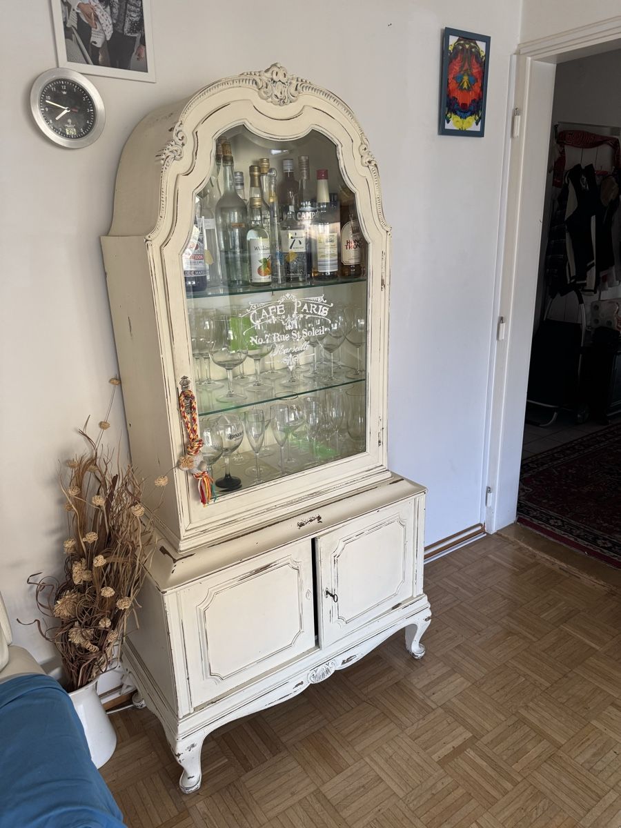 Büffets: 2 Küchenbüffet und ein Vitrine Weiss – Gebraucht aus Biel/Bienne von Otilla 3