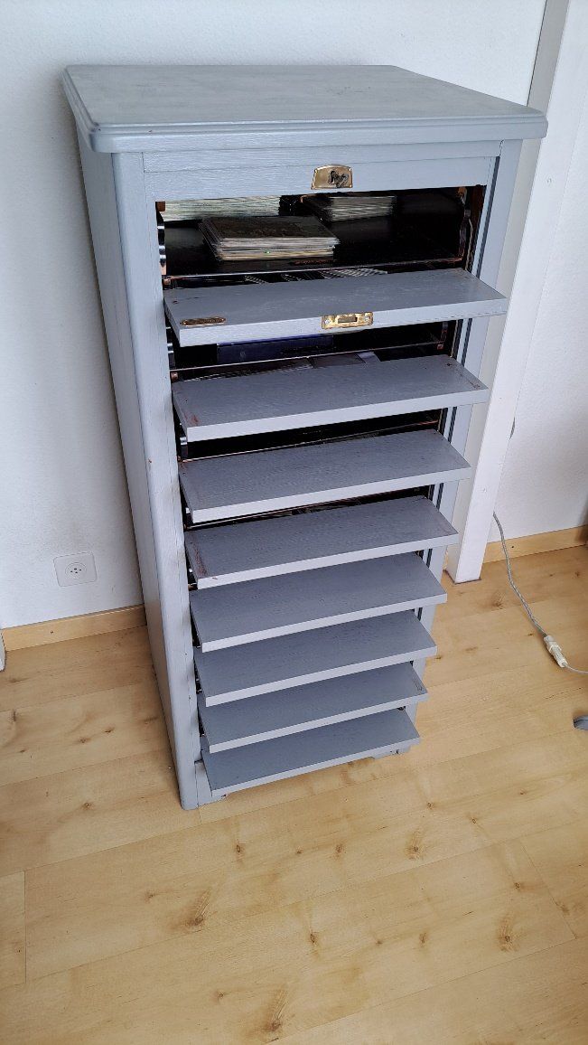 Armadi: Rare meuble à système vintage – Usato da Neuchâtel venduto da Forestmanz 5