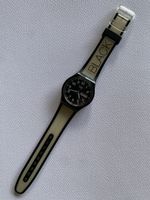 Swatch Swiss, élégante montre d'occasion, modèle noir!