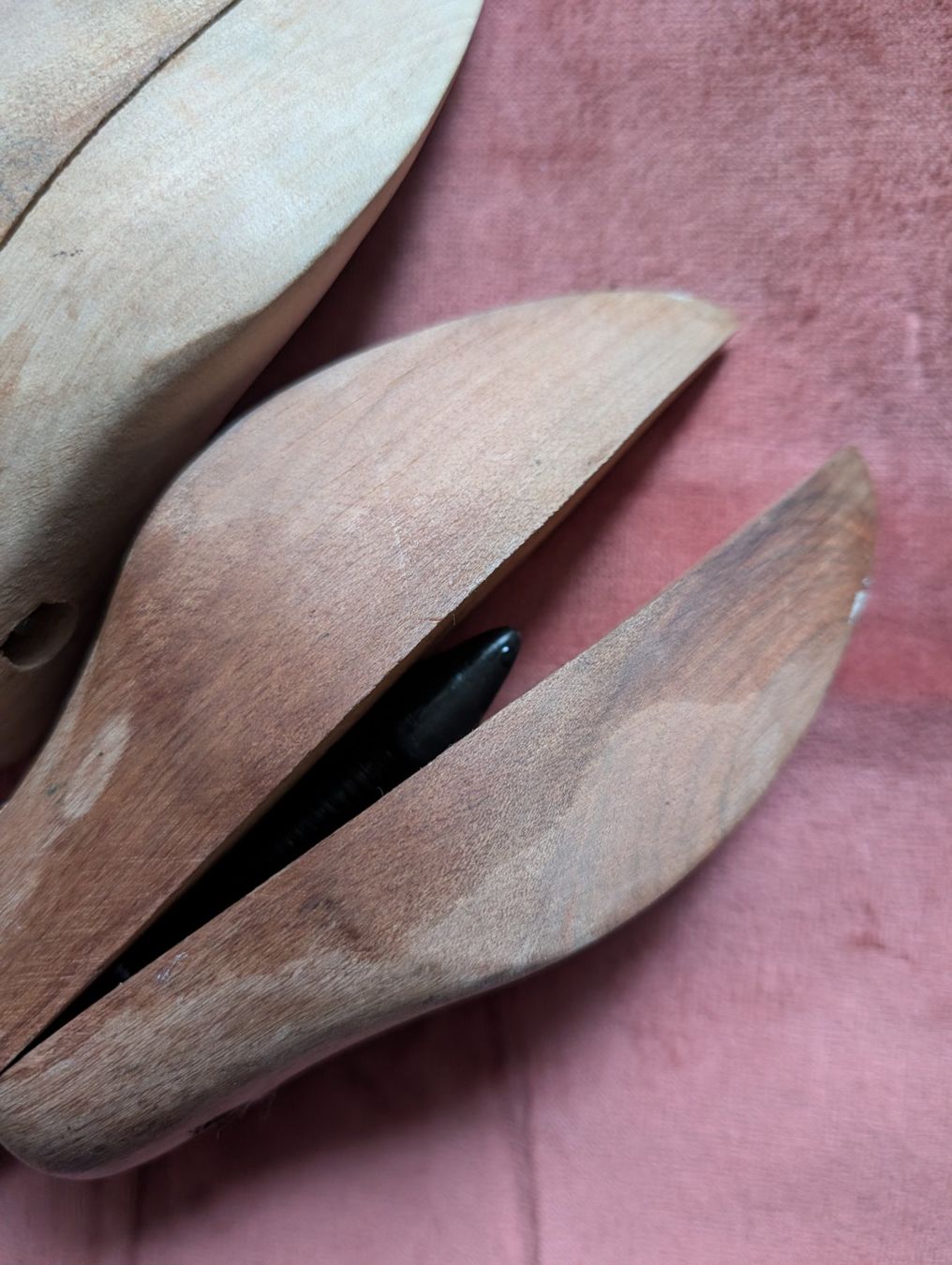 Tutti gli attrezzi: Schuhspanner Spreizer Holz regular Damen alt Made in Taywan – Usato da Gelterkinden venduto da Luusmaiteli 6