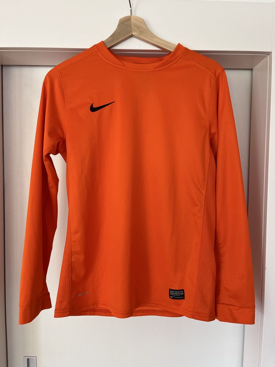 Nike Camicie, T-shirt & Polo: Nike Trainings Shirt – Usato da Berikon venduto da suebro