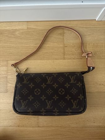 Louis Vuitton Shoulderbag 