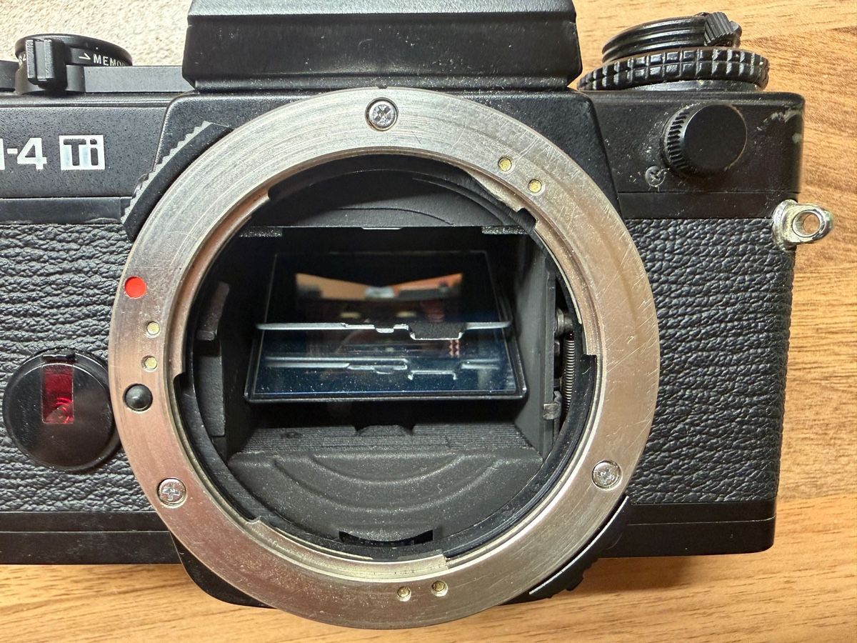 Olympus Appareil photo: Olympus OM-4 Ti ohne Objektiv – D'occasion à Wittnau par Princcx3 3