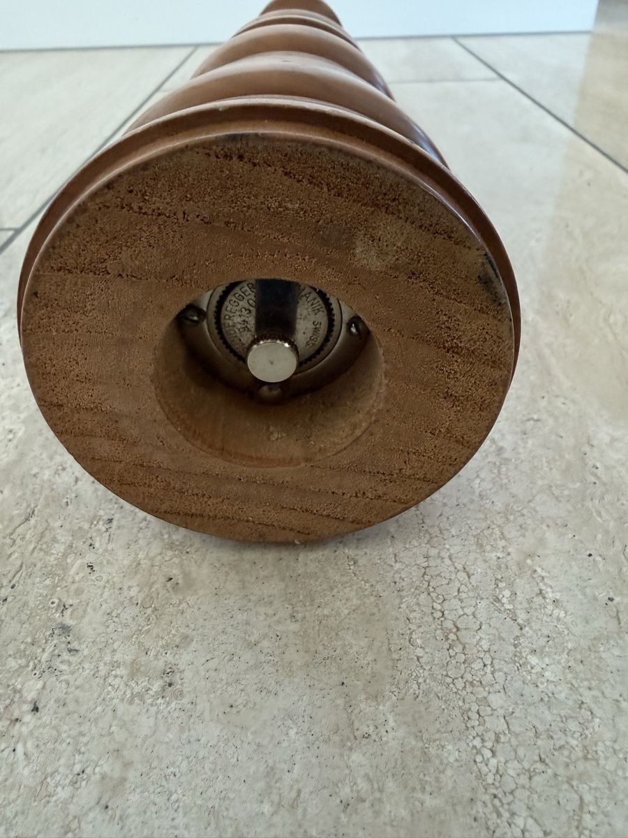 Elettrodomestici da cucina: Pfeffermühle 52cm gross – Usato da Bülach venduto da Berimbau0 2