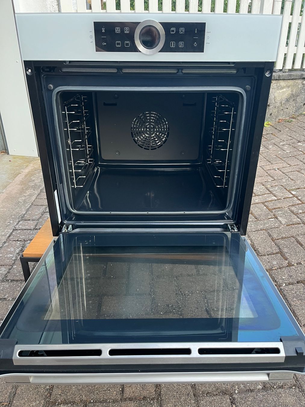 Bosch Fours: Backhofen Bosch HBG634BW1 – D'occasion à Grenchen par Sclaude 2