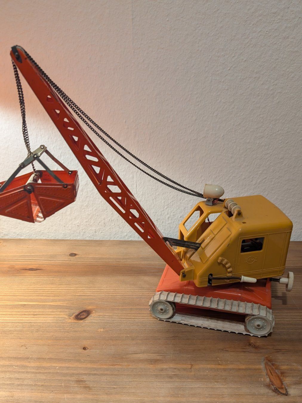Gama Giocattoli: GAMA, Spielzeugkran ca. 35 cm – Usato da Mönchaltorf venduto da Blechfreund 4