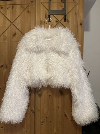 Flauschige Loavies Jacke in Weiss, XS – Winter Chic!
