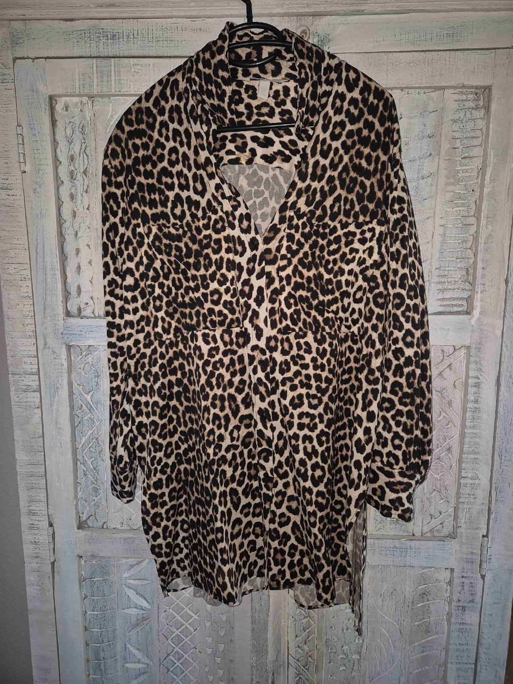 H&M Blusen: Bluse Leopard Muster Gr. M – Gebraucht aus Reinach BL von NeuEntdeckt