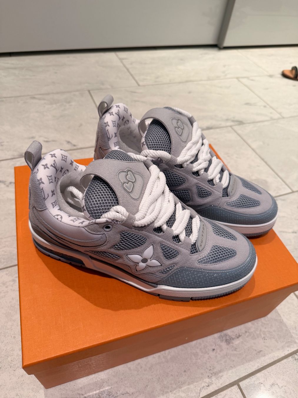 Louis Vuitton Chaussures hommes: Louis Vuitton Skates – Neuf avec emballage d'origine à Oensingen par bingelij 1